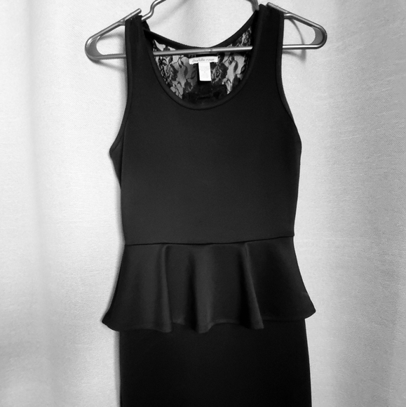 Robe chic - Picture 2 of 3